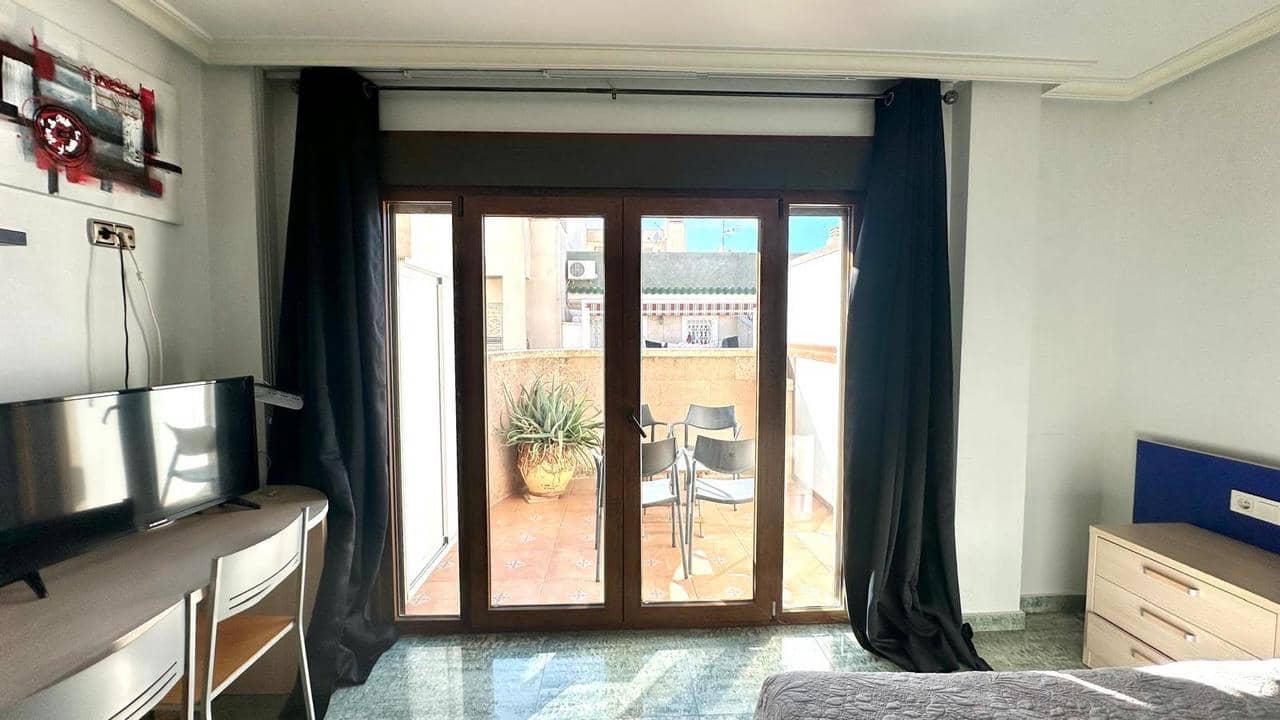 4 chambre Penthouse à vendre à Torrevieja - 460 000 € (Ref: 9425678)