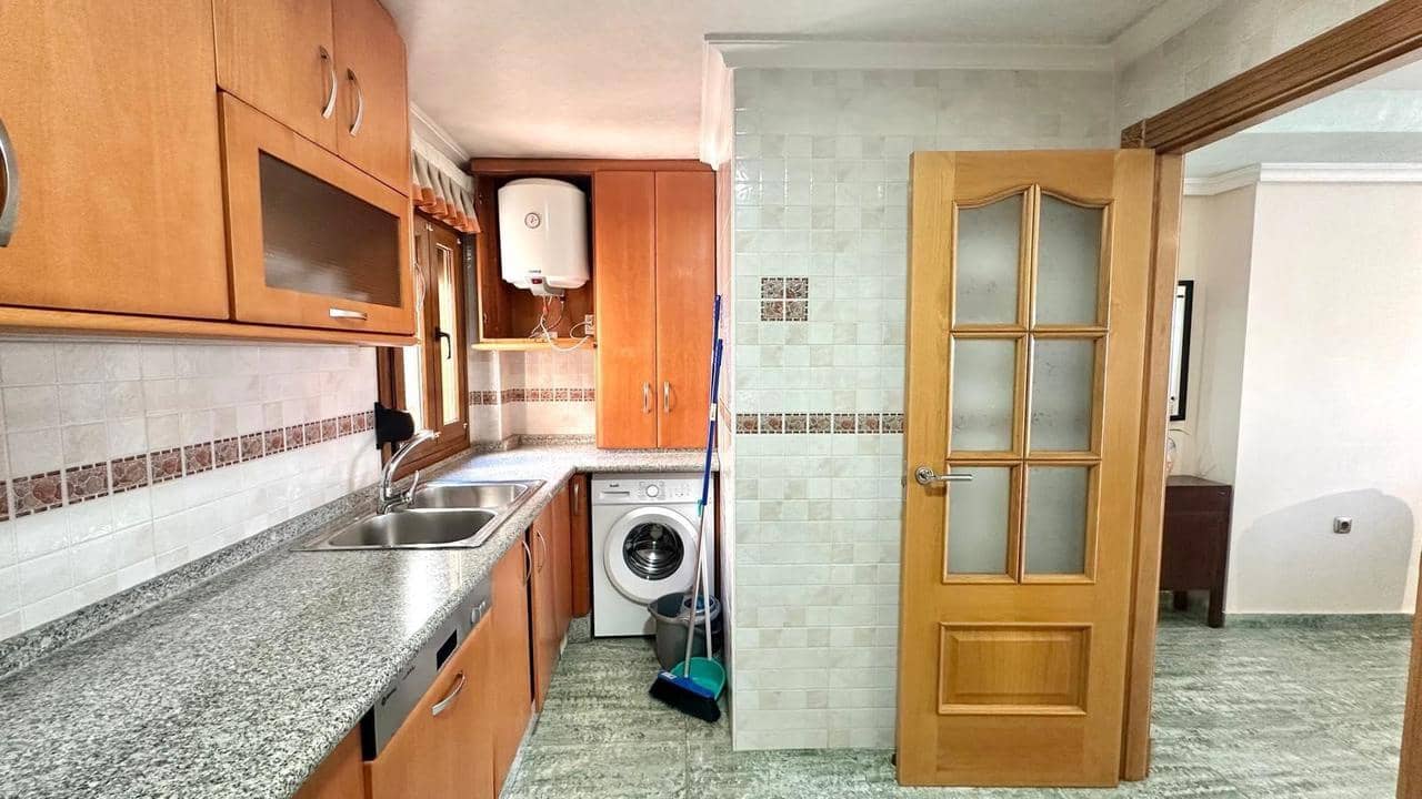 2 makuuhuone Kattohuoneisto myytävänä paikassa Torrevieja - 165 000 € (Ref: 9425679)
