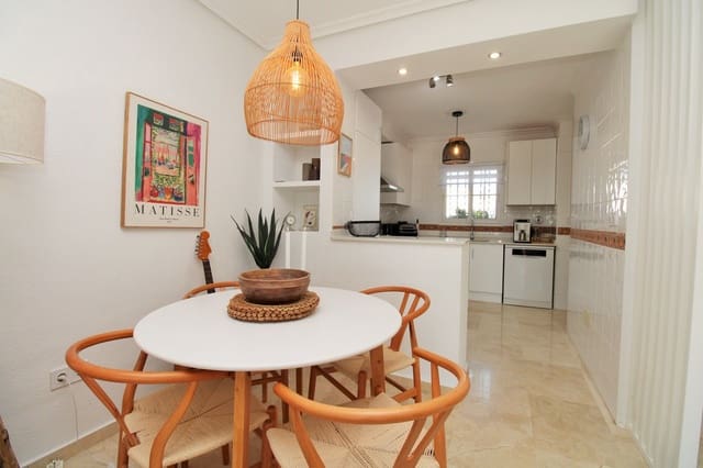 Casa de 2 habitaciones en Villamartin, Orihuela en venta con piscina - 244.990 € (Ref: 9430771)