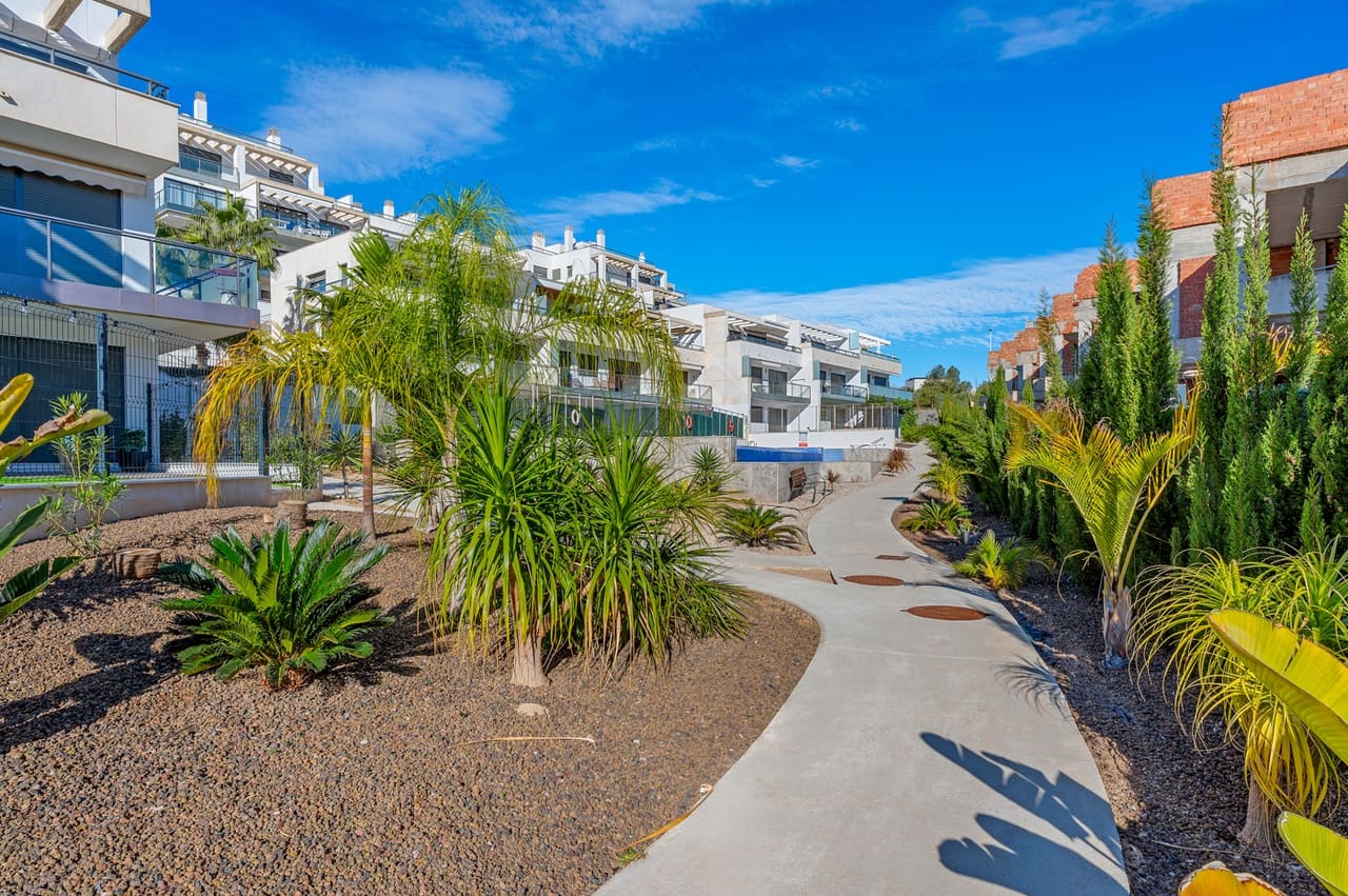 2 slaapkamer Appartement te koop in Campoamor met zwembad garage - € 199.000 (Ref: 9433032)