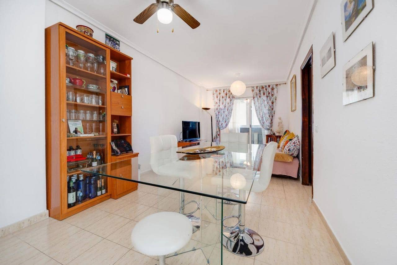 3 makuuhuone Huoneisto myytävänä paikassa Torrevieja - 137 000 € (Ref: 9433038)