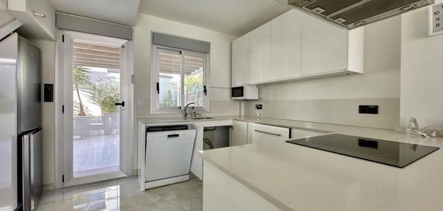 3 soveværelse Villa til salg i Dehesa de Campoamor, Orihuela med swimmingpool - € 389.000 (Ref: 9433042)