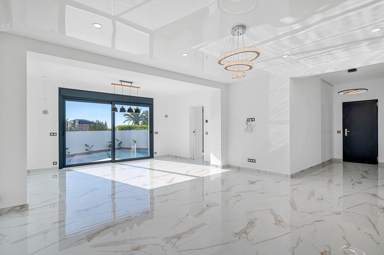 4 chambre Villa/Maison à vendre à Ciudad Quesada avec piscine - 799 000 € (Ref: 9433043)