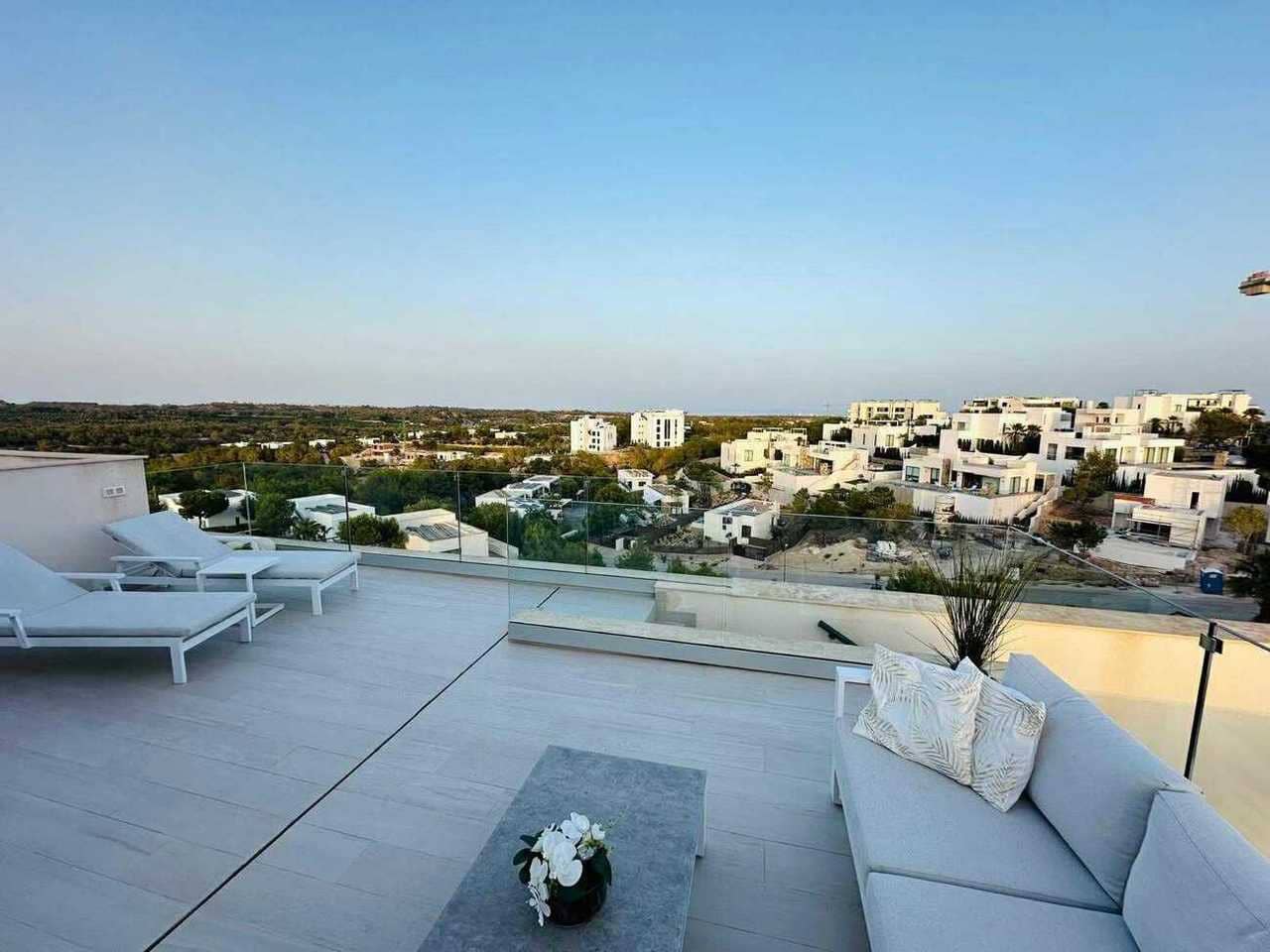 2 sovrum Takvåning till salu i Las Colinas Golf med pool - 369 000 € (Ref: 9436671)