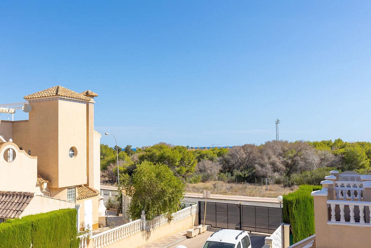 Bungalow de 2 habitaciones en Orihuela Costa en venta - 149.000 € (Ref: 9439452)