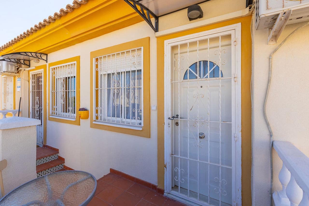 Bungalow de 2 habitaciones en Orihuela Costa en venta - 149.000 € (Ref: 9439452)