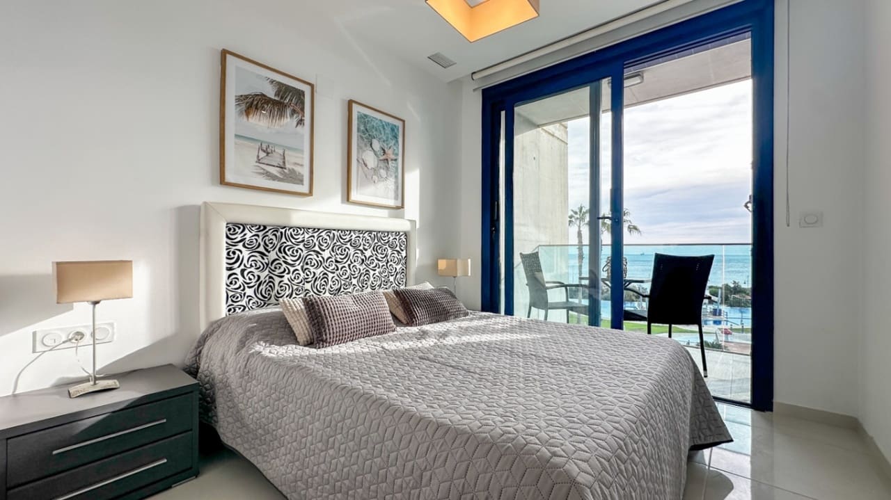 2 makuuhuone Huoneisto myytävänä paikassa Torrevieja - 420 000 € (Ref: 9439461)