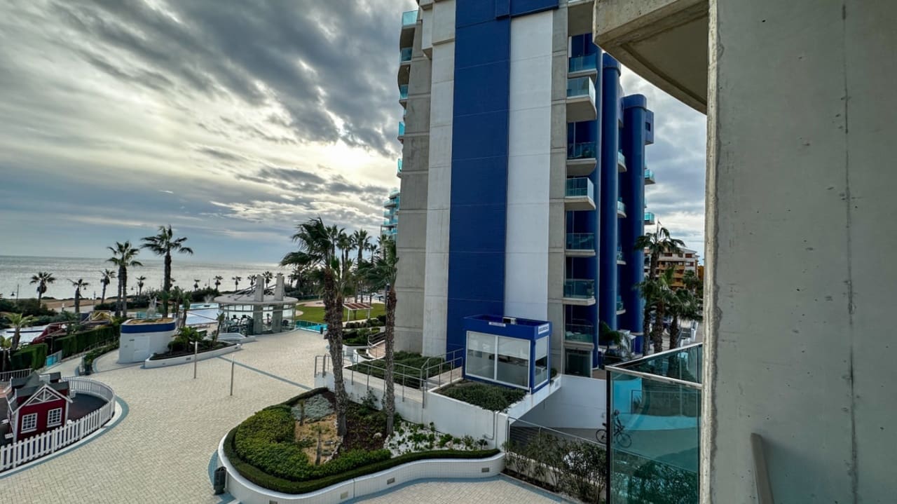 2 makuuhuone Huoneisto myytävänä paikassa Torrevieja - 420 000 € (Ref: 9439461)