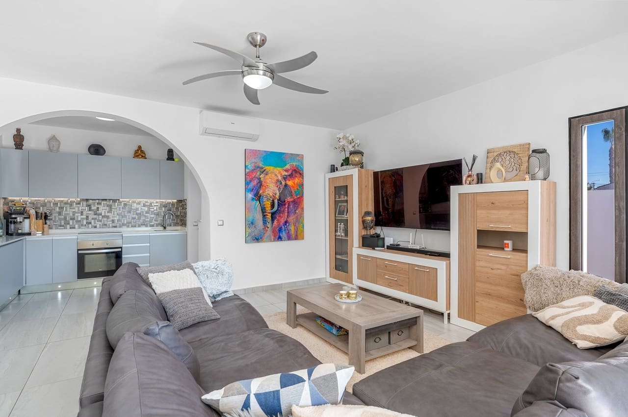 5 soverom Villa til salgs i Ciudad Quesada med svømmebasseng - € 498 000 (Ref: 9439468)