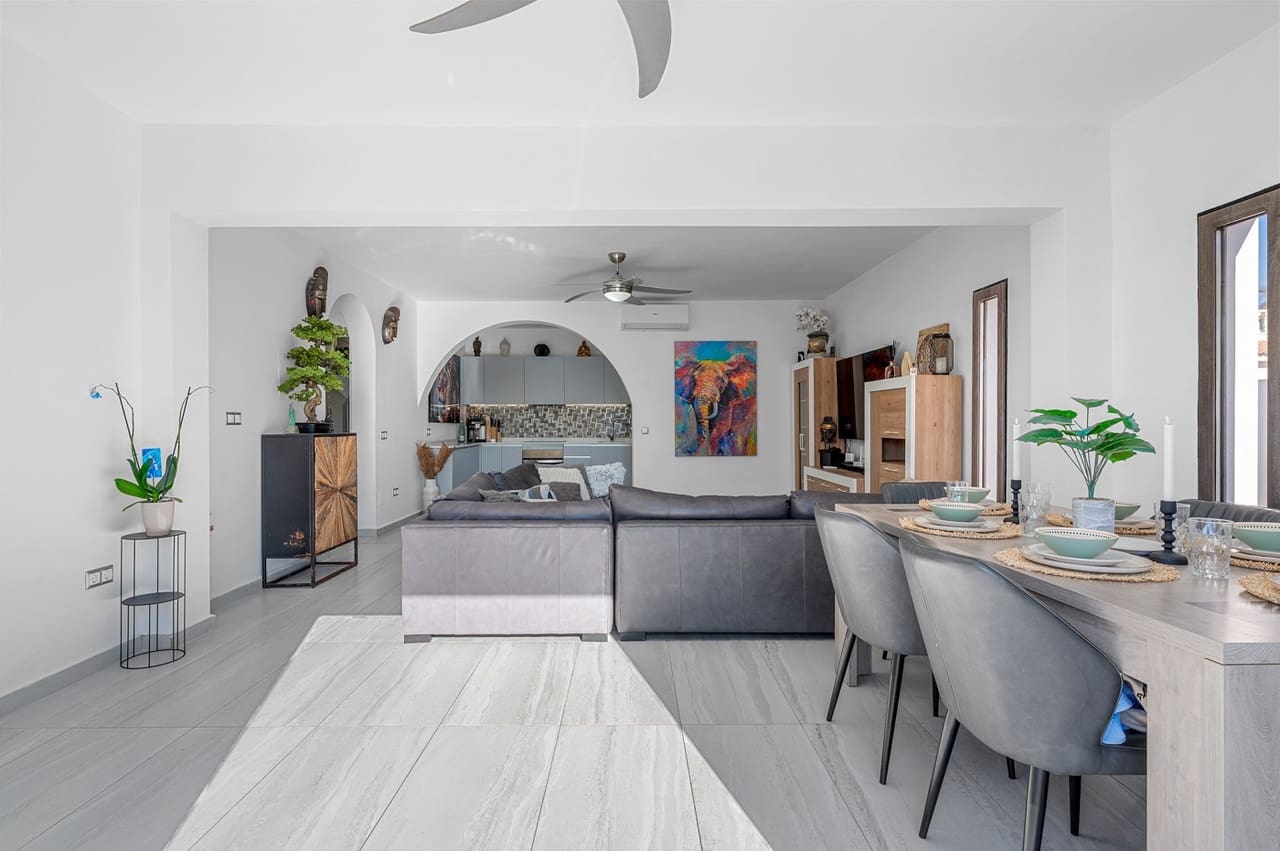 5 soverom Villa til salgs i Ciudad Quesada med svømmebasseng - € 498 000 (Ref: 9439468)