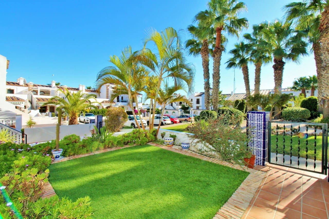 3 slaapkamer Bungalow te koop in Villamartin met zwembad - € 229.000 (Ref: 9441246)