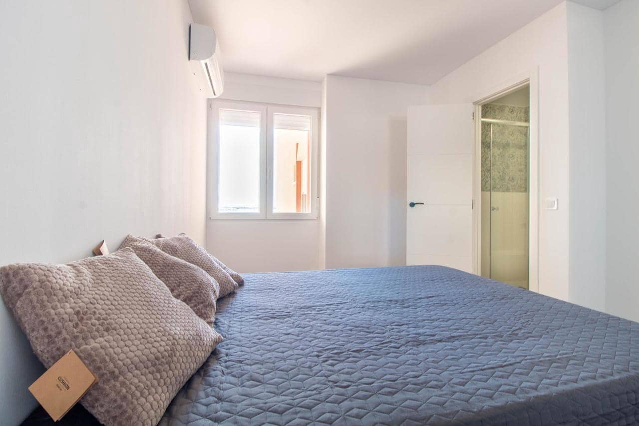 Apartamento de 2 habitaciones en Torrevieja en venta - 260.000 € (Ref: 9441247)