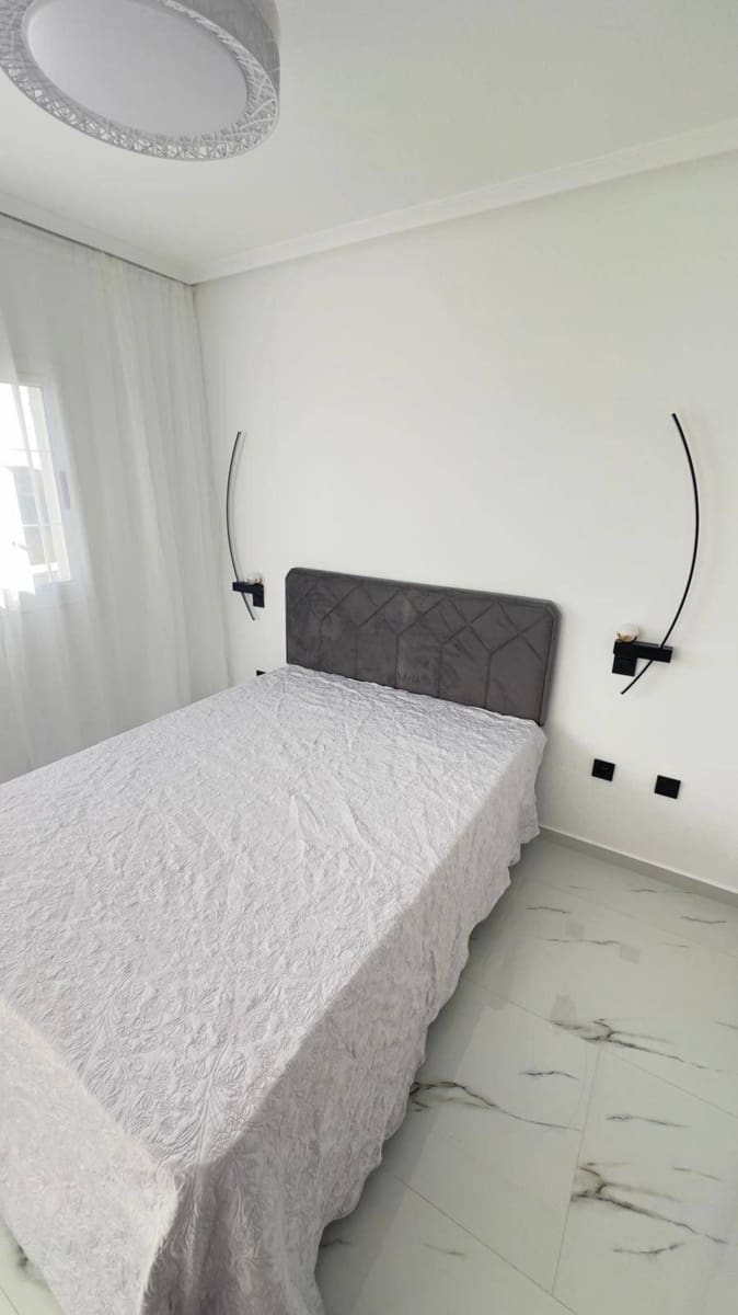 1 soveværelse Penthouse til salg i Orihuela Costa med swimmingpool - € 170.000 (Ref: 9441253)