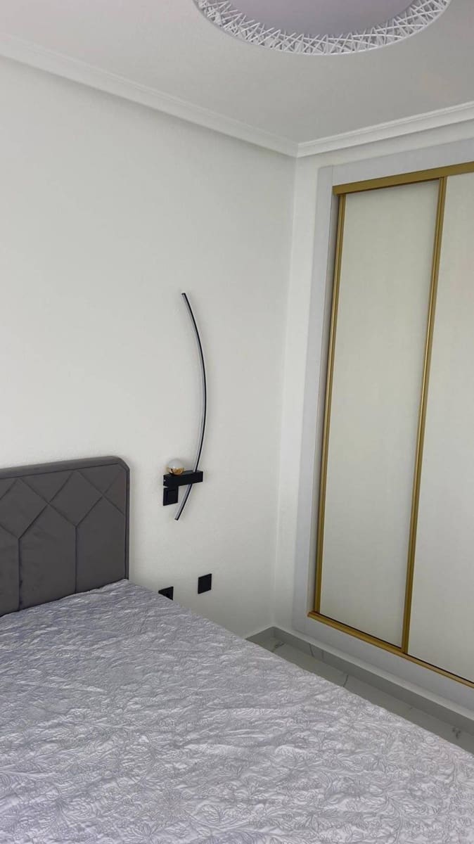 1 soveværelse Penthouse til salg i Orihuela Costa med swimmingpool - € 170.000 (Ref: 9441253)