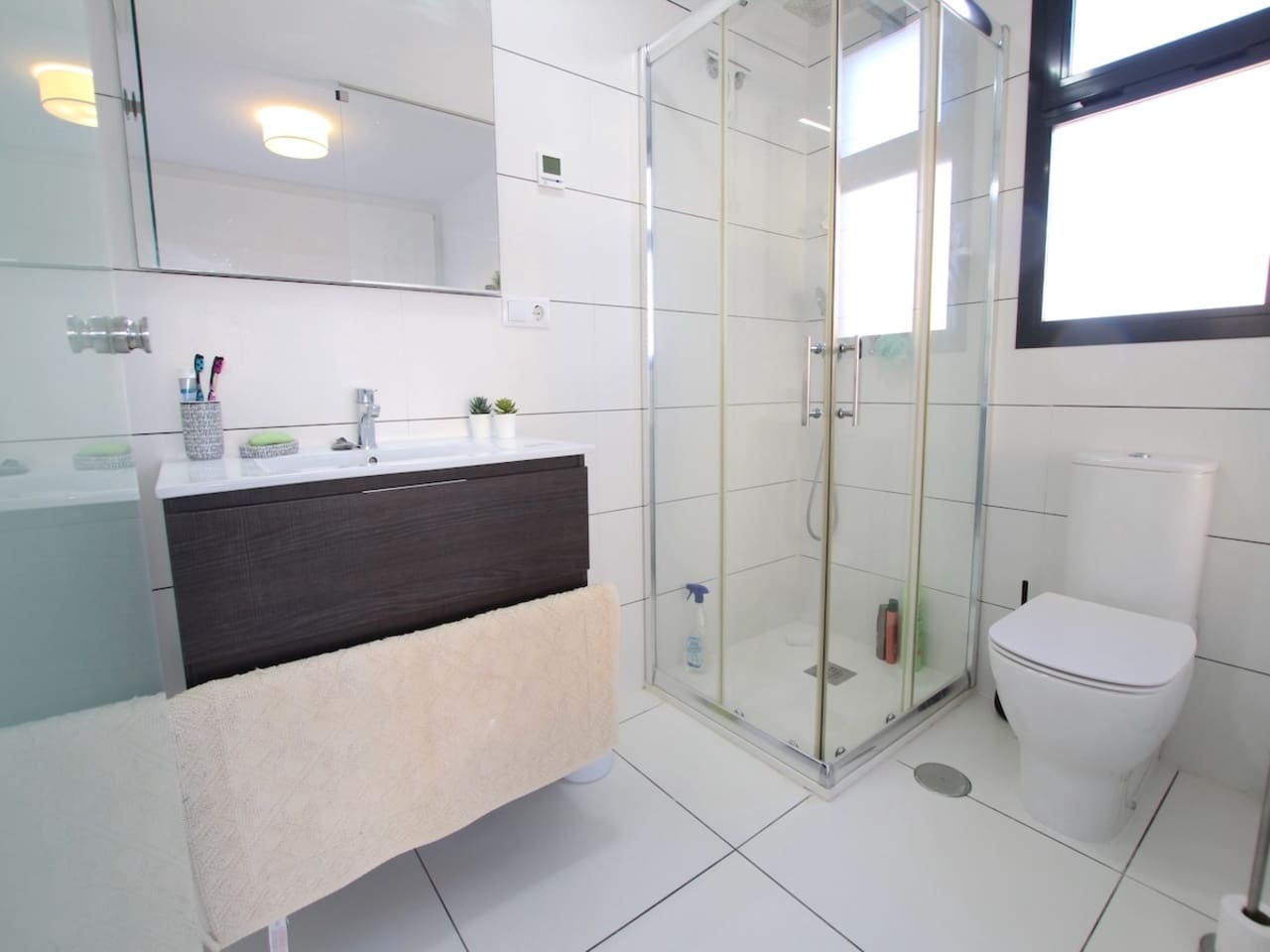 2 bedroom Apartment for sale in Villamartin - € 235,000 (Ref: 9448582)