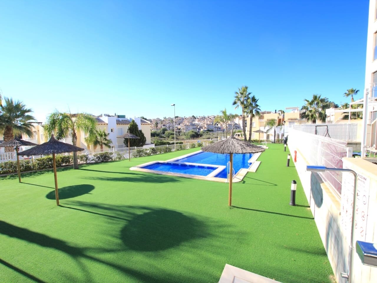 2 bedroom Apartment for sale in Villamartin - € 235,000 (Ref: 9448582)