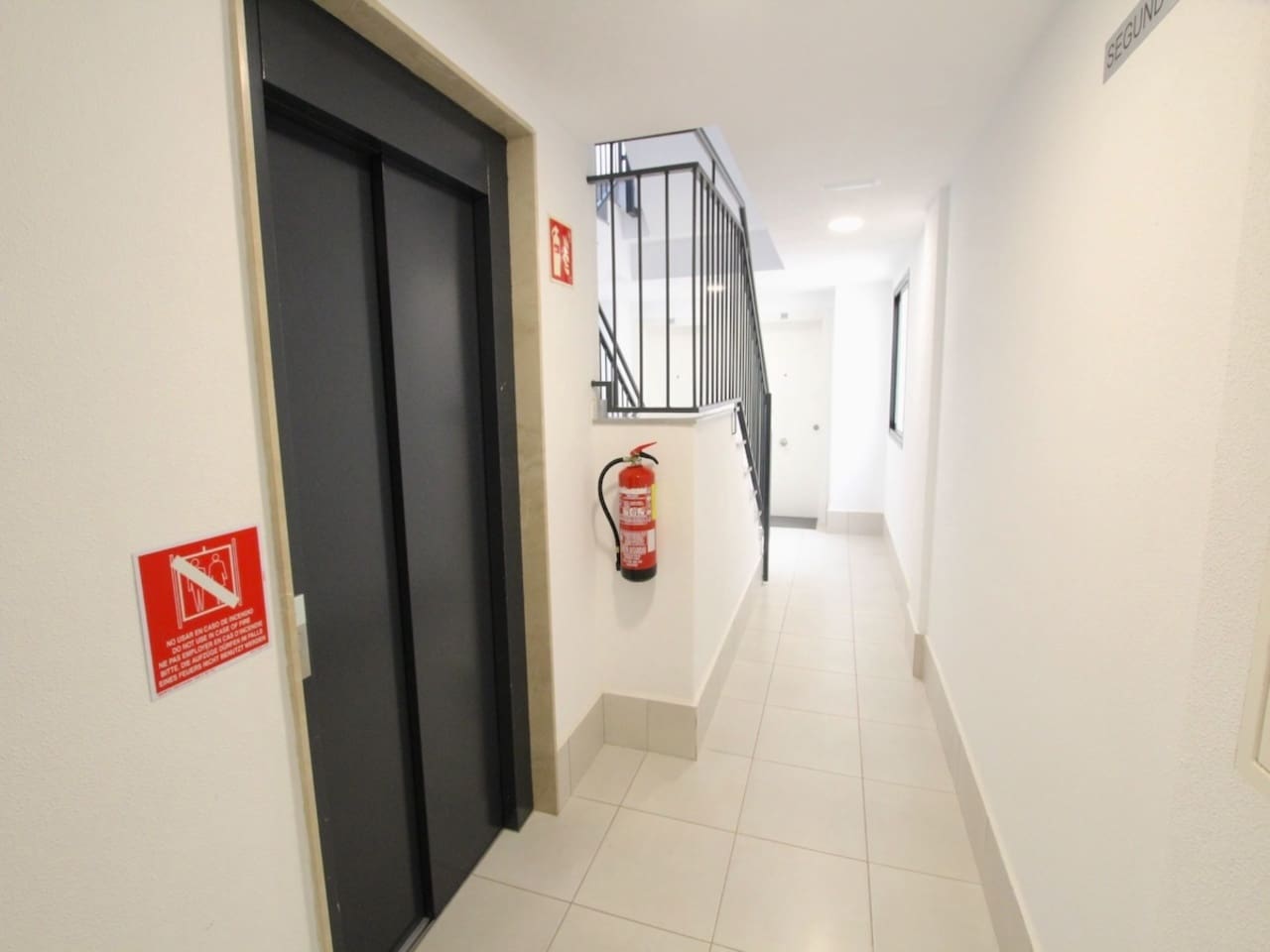 2 bedroom Apartment for sale in Villamartin - € 229,950 (Ref: 9448582)