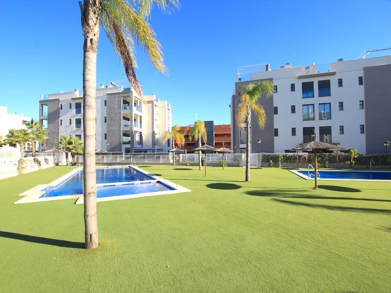 2 bedroom Apartment for sale in Villamartin - € 229,950 (Ref: 9448582)