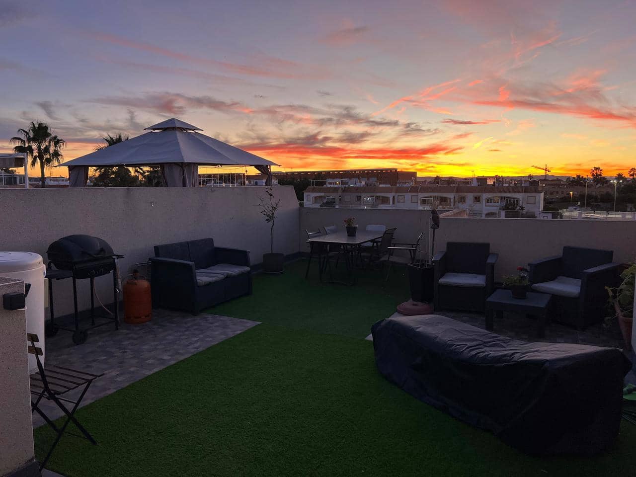 2 bedroom Bungalow for sale in Torrevieja - € 148,800 (Ref: 9448587)