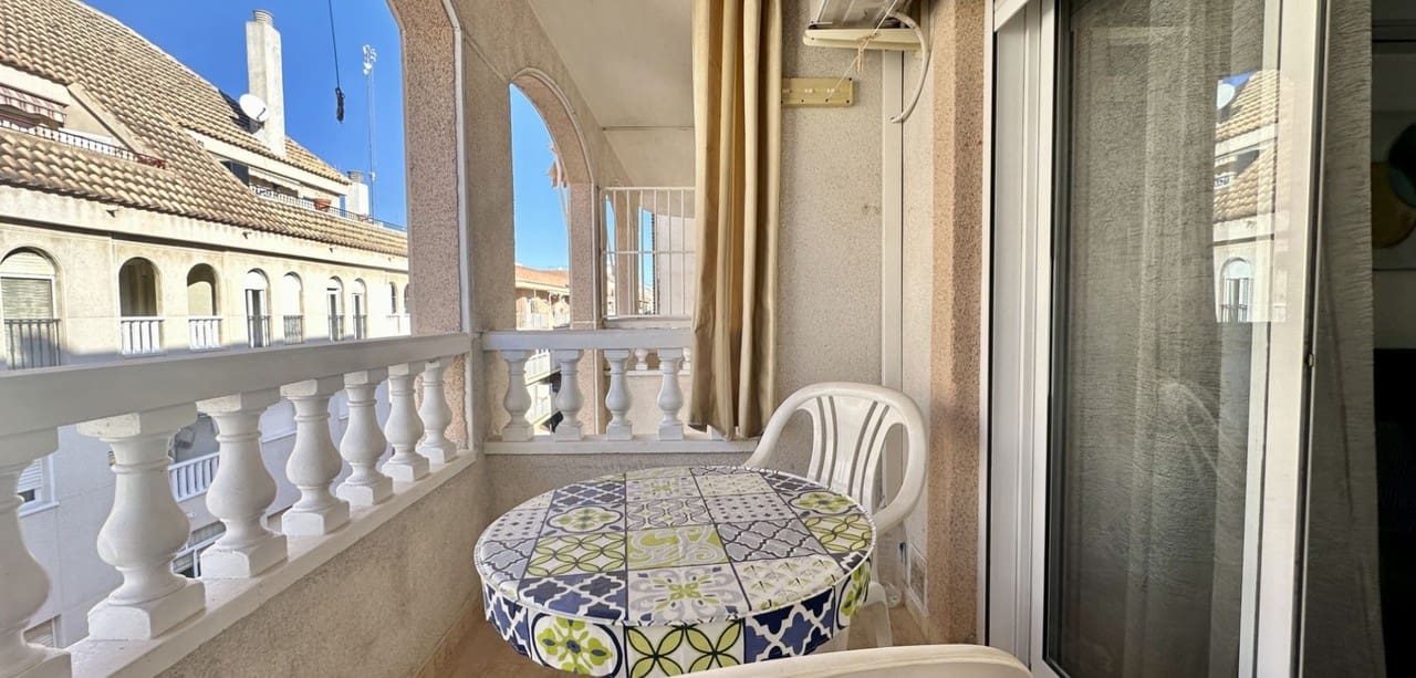 2 Zimmer Apartment zu verkaufen in Torrevieja - 159.000 € (Ref: 9450603)