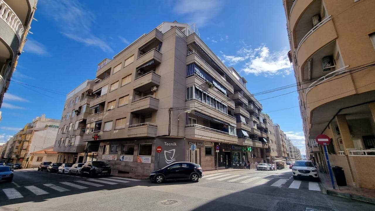 2 makuuhuone Huoneisto myytävänä paikassa Torrevieja - 139 000 € (Ref: 9450605)