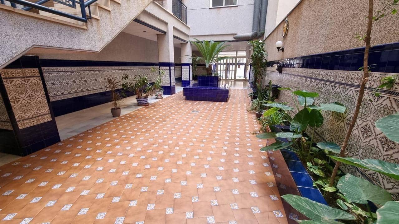 2 makuuhuone Huoneisto myytävänä paikassa Torrevieja - 139 000 € (Ref: 9450605)