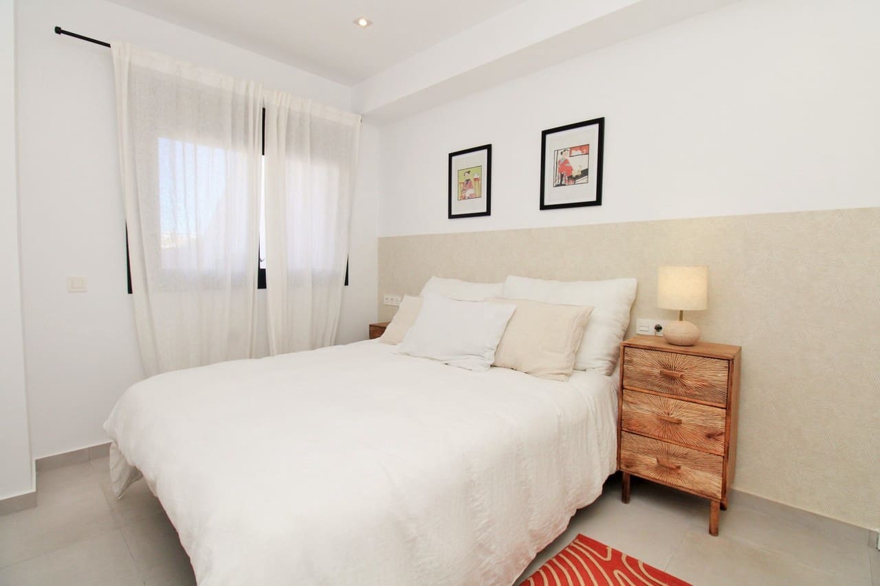 2 slaapkamer Huis te koop in Pilar de la Horadada met zwembad - € 299.995 (Ref: 9450607)