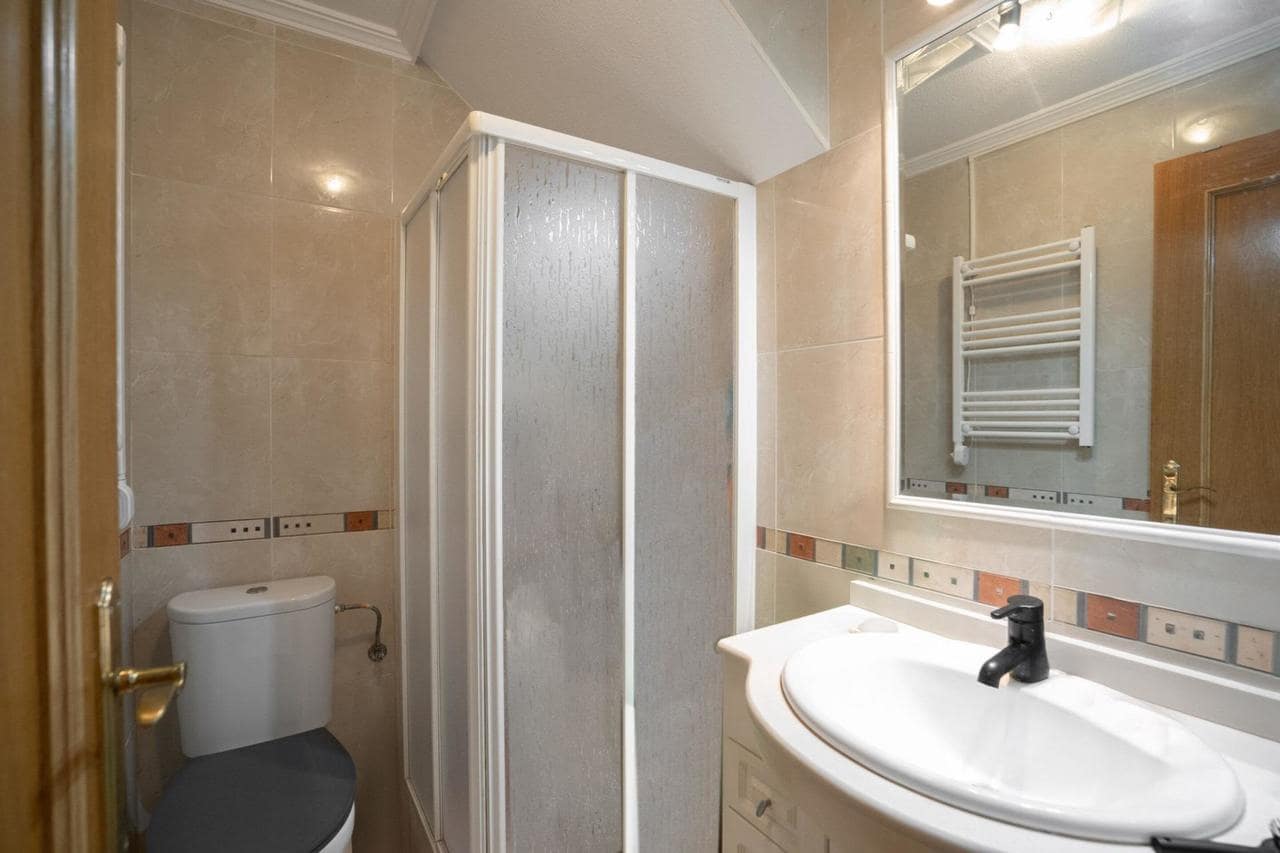 Casa de 2 habitaciones en Orihuela Costa en venta con piscina - 214.900 € (Ref: 9450609)