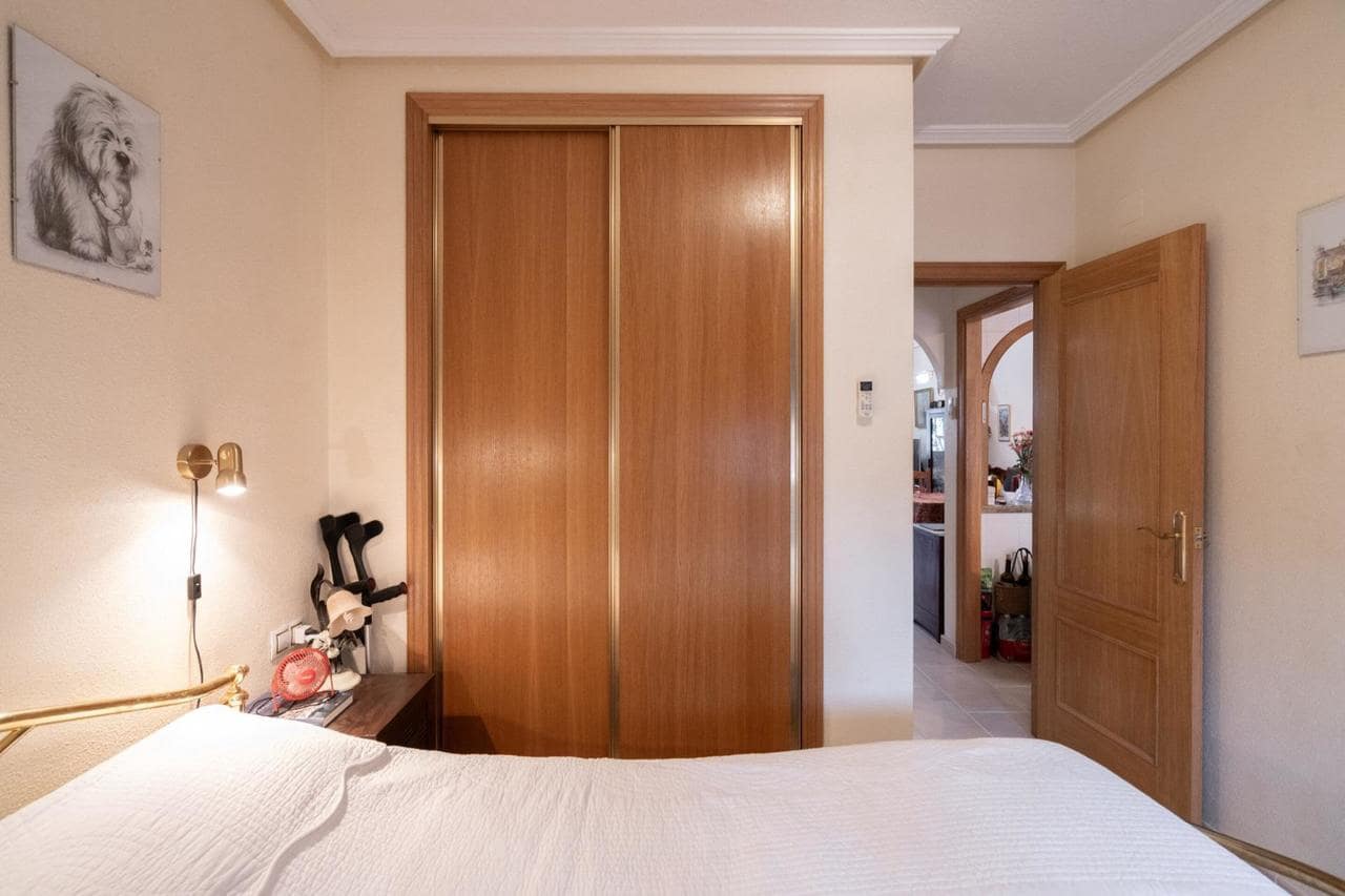 Casa de 2 habitaciones en Orihuela Costa en venta con piscina - 214.900 € (Ref: 9450609)