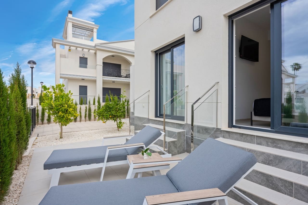 2 soveværelse Lejlighed til salg i Ciudad Quesada med swimmingpool - € 359.000 (Ref: 9450614)