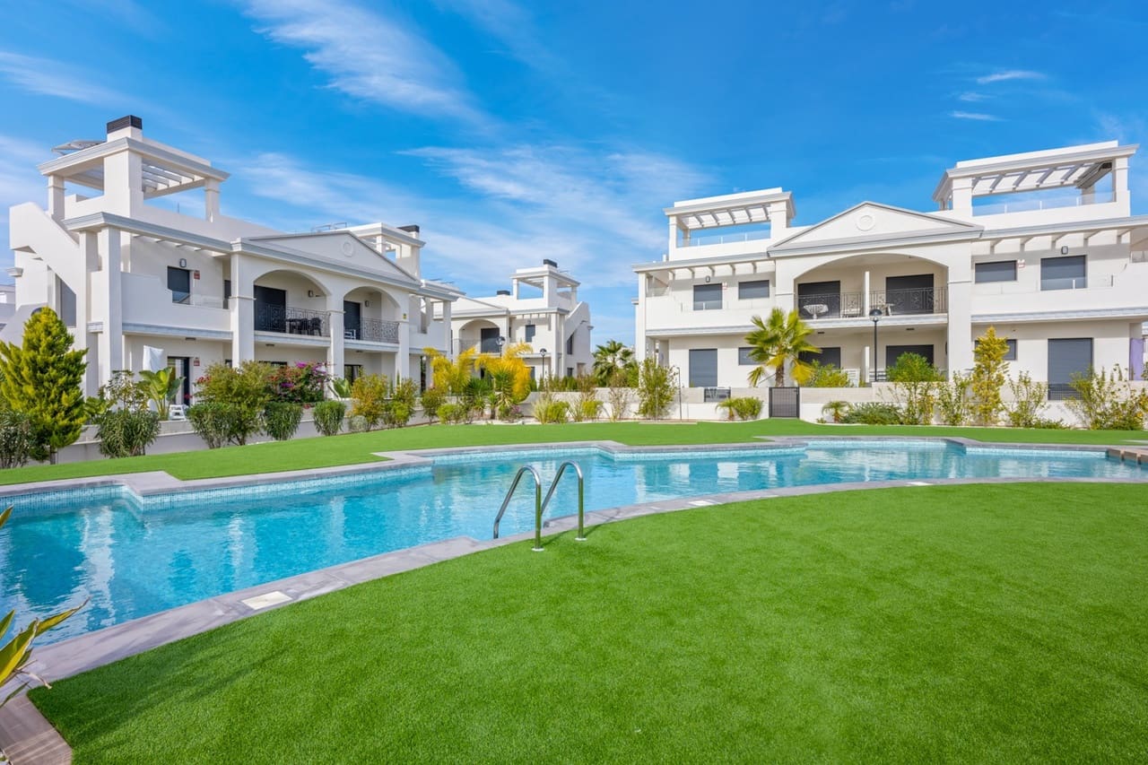 2 soveværelse Lejlighed til salg i Ciudad Quesada med swimmingpool - € 359.000 (Ref: 9450614)