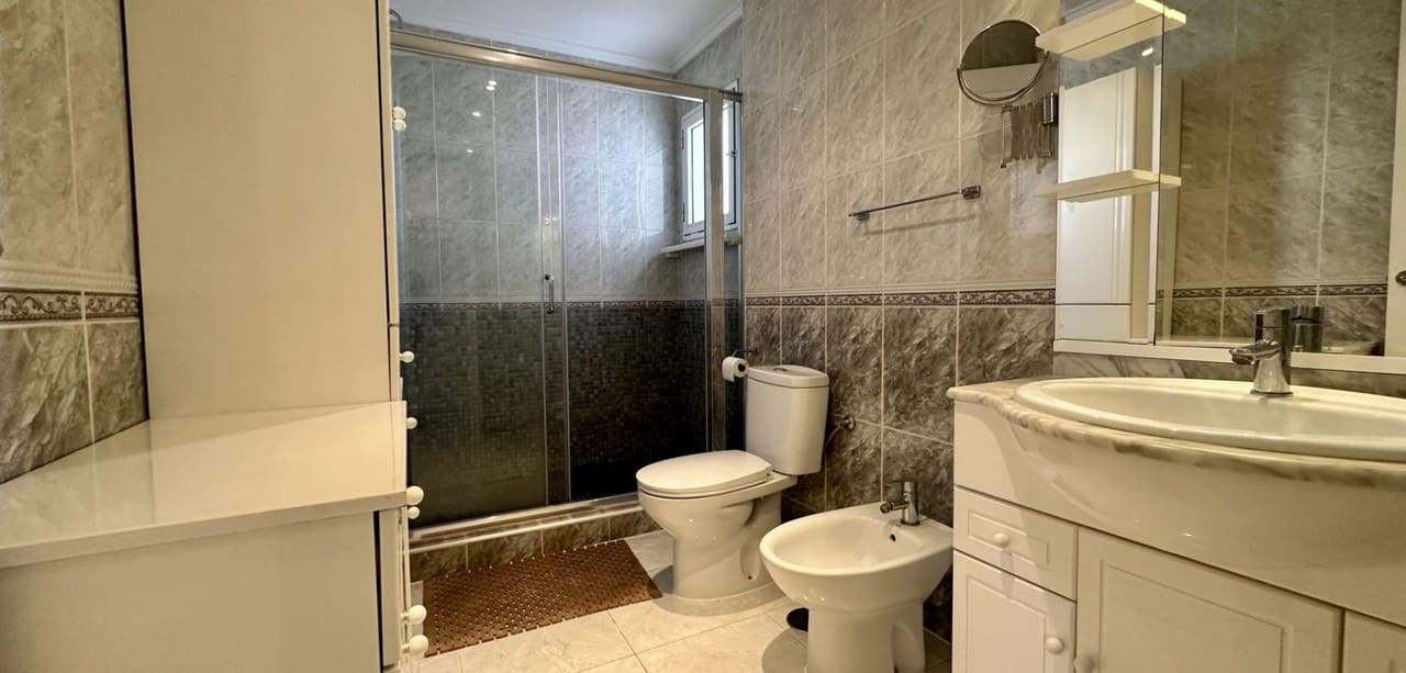 Chalet de 3 habitaciones en Orihuela Costa en venta - 340.000 € (Ref: 9451787)