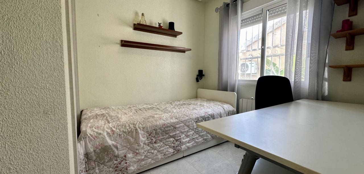 Chalet de 3 habitaciones en Orihuela Costa en venta - 340.000 € (Ref: 9451787)