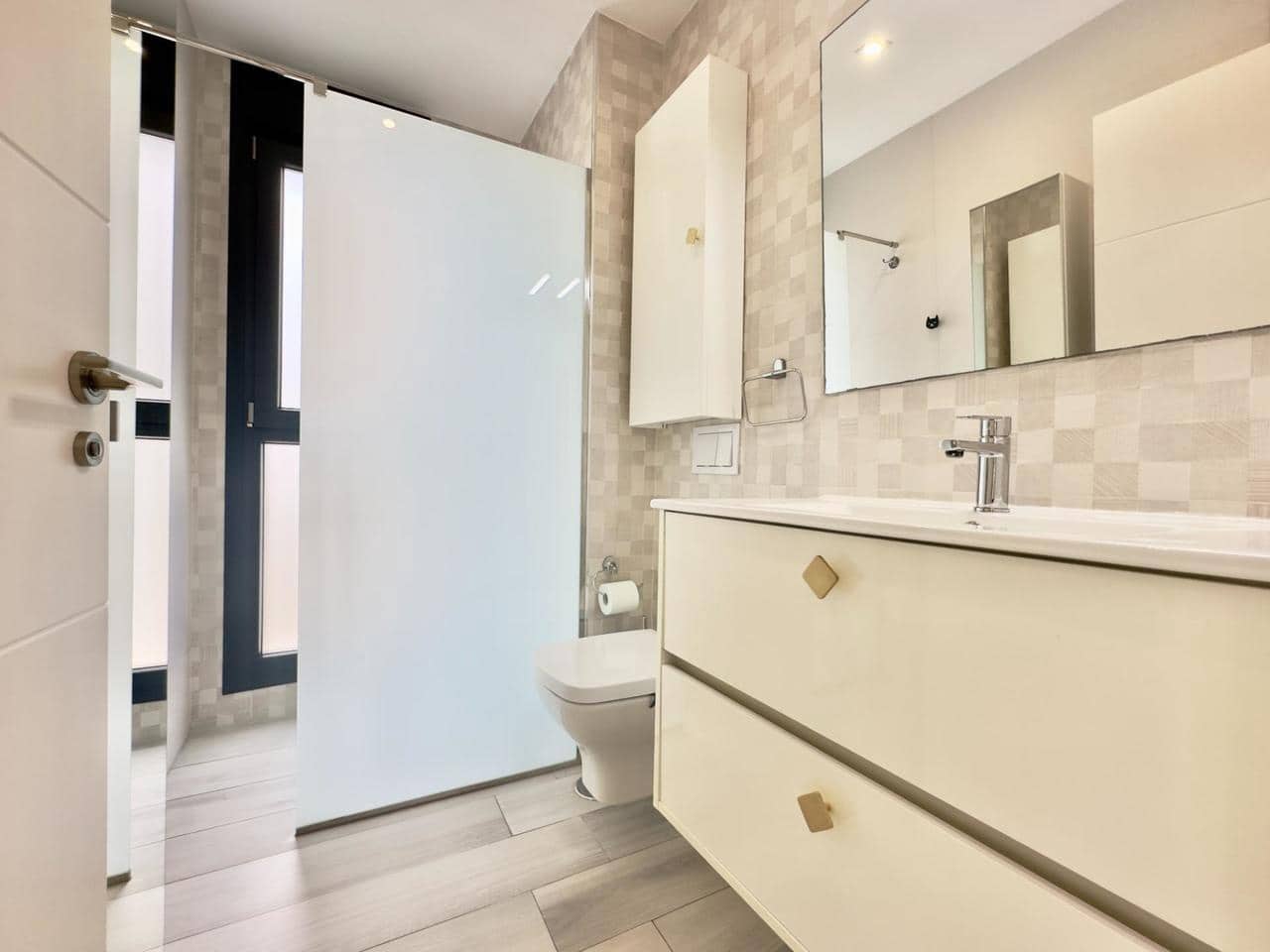 Chalet de 3 habitaciones en Orihuela Costa en venta con piscina - 575.000 € (Ref: 9452567)