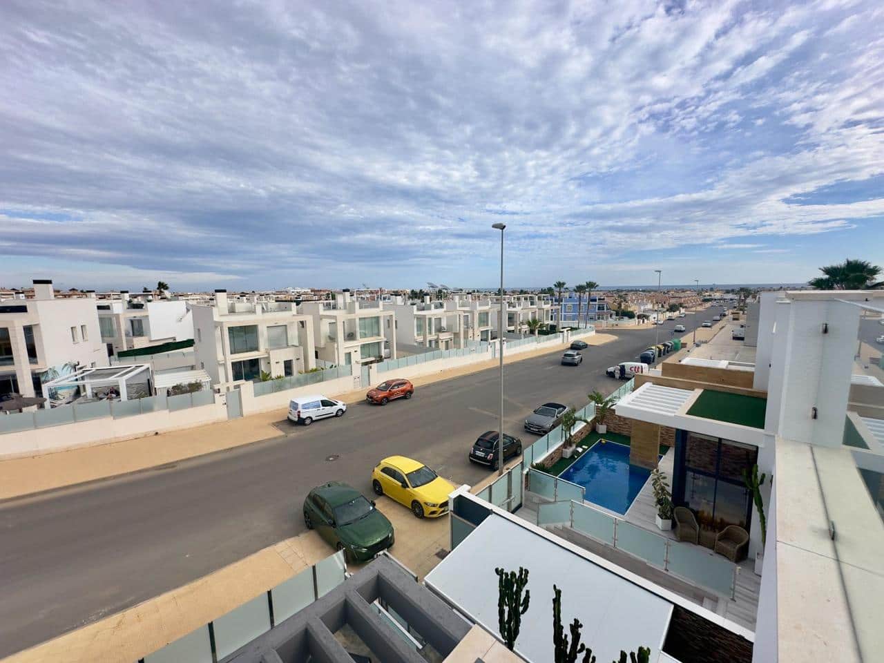 Chalet de 3 habitaciones en Orihuela Costa en venta con piscina - 575.000 € (Ref: 9452567)