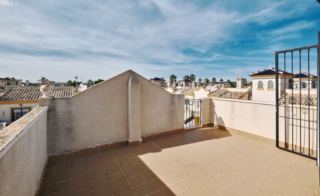 3 bedroom Villa for sale in Zona Pueblo, Guardamar del Segura - € 199,900 (Ref: 9453045)