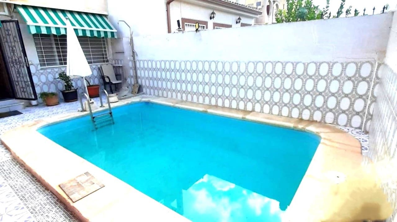 4 chambre Bungalow à vendre à Torrevieja - 189 000 € (Ref: 9455845)