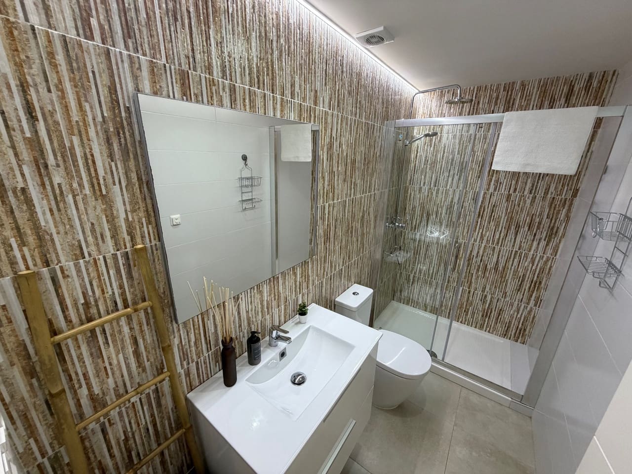 2 bedroom Apartment for sale in Orihuela Costa with pool - € 199,000 (Ref: 9461062)