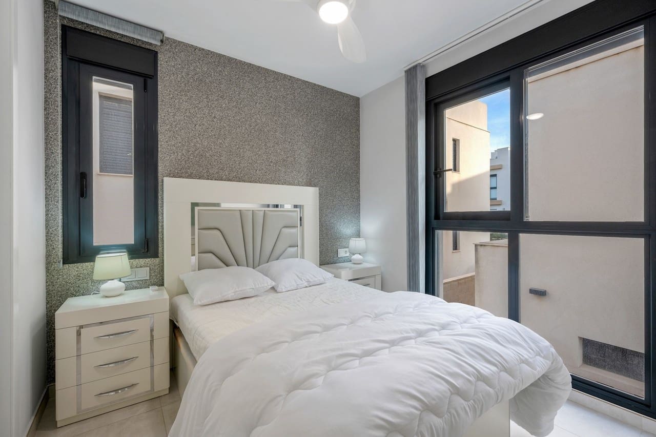 3 chambre Villa/Maison à vendre à Orihuela Costa avec piscine - 379 900 € (Ref: 9461066)