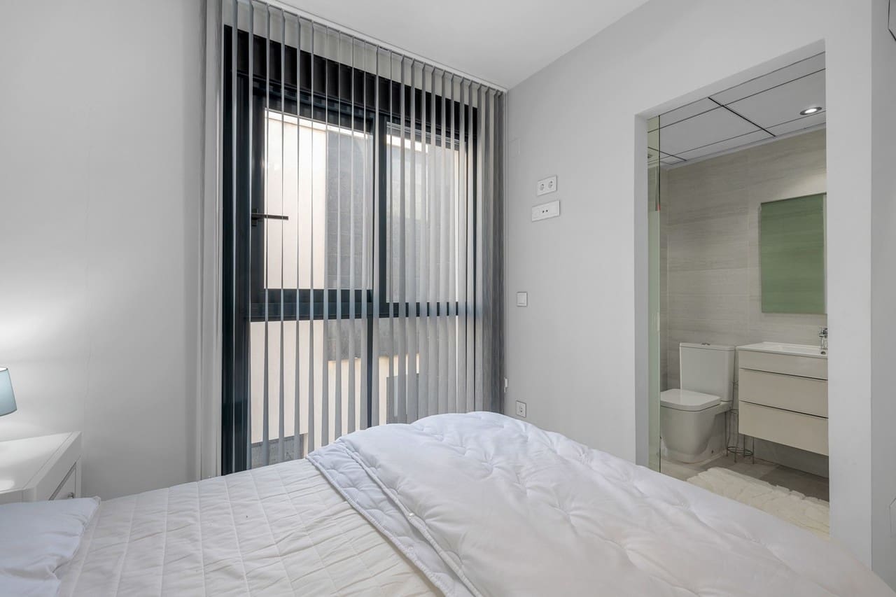 3 chambre Villa/Maison à vendre à Orihuela Costa avec piscine - 379 900 € (Ref: 9461066)