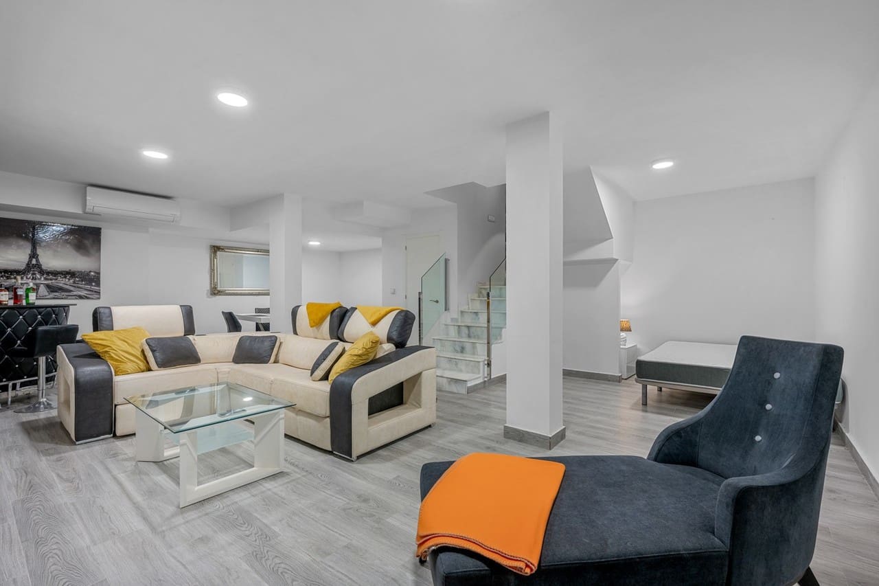 3 chambre Villa/Maison à vendre à Orihuela Costa avec piscine - 379 900 € (Ref: 9461066)