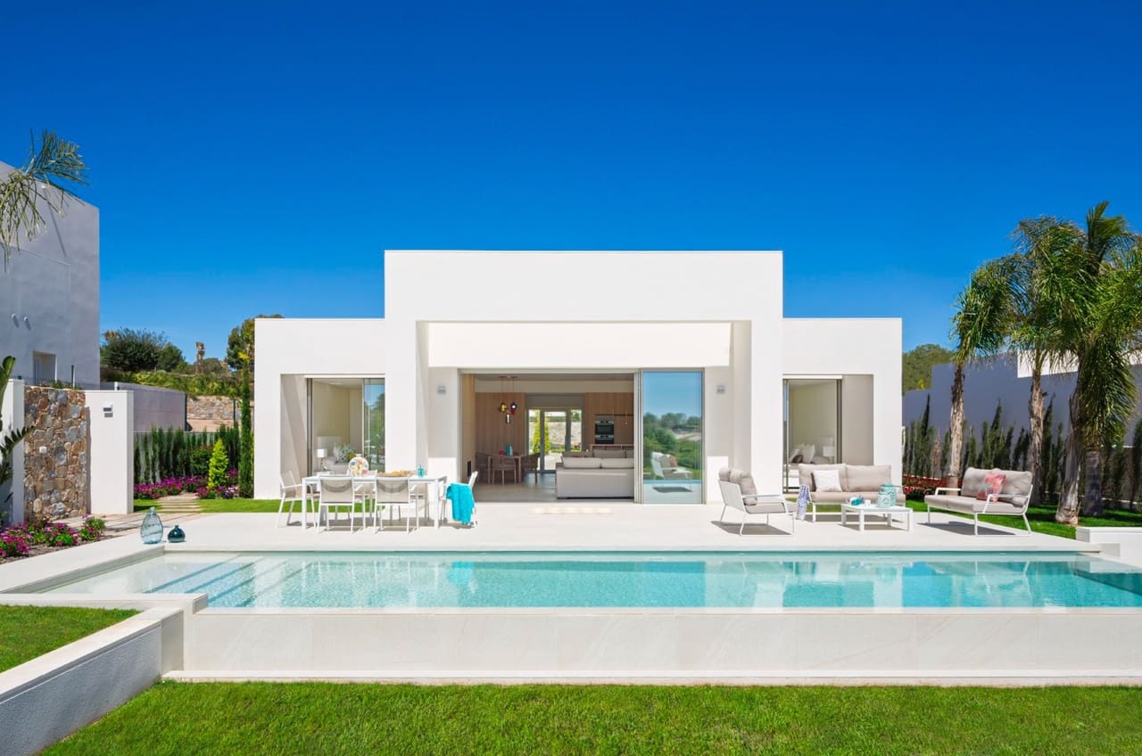 4 slaapkamer Villa te koop in Las Colinas Golf met zwembad - € 1.650.000 (Ref: 9461074)