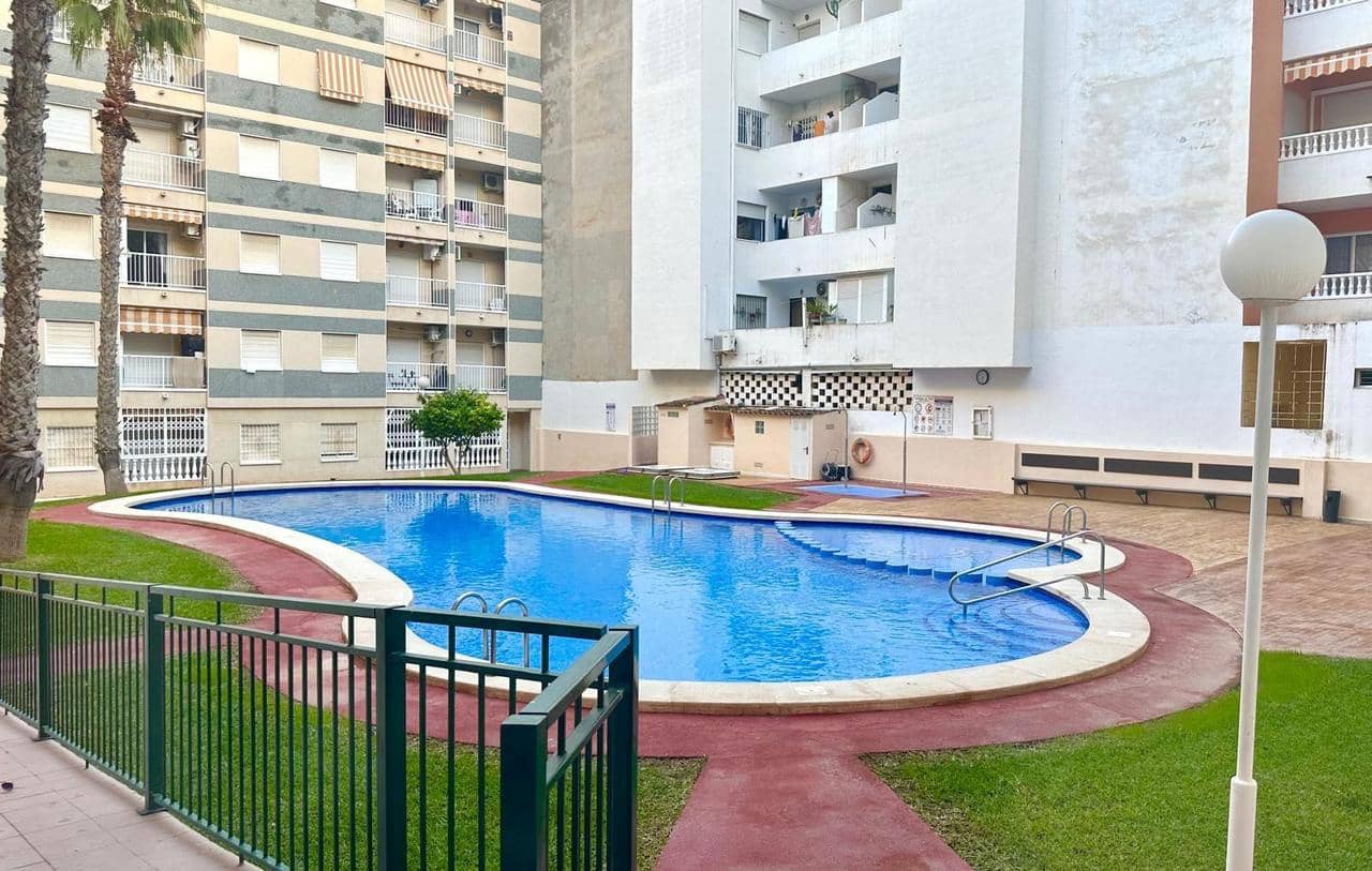 2 soveværelse Penthouse til salg i Torrevieja - € 149.900 (Ref: 9468112)