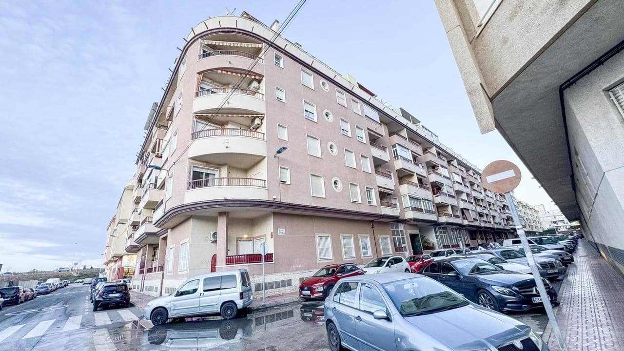 3 slaapkamer Appartement te koop in Torrevieja - € 150.000 (Ref: 9468113)