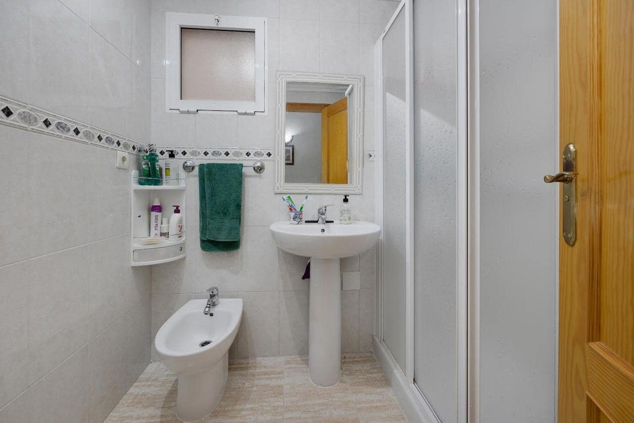 3 soverom Leilighet til salgs i Torrevieja med svømmebasseng - € 159 969 (Ref: 9468114)