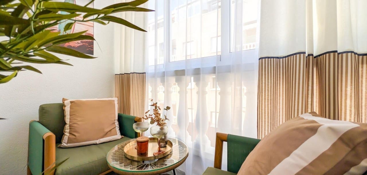 2 makuuhuone Huoneisto myytävänä paikassa Torrevieja - 169 900 € (Ref: 9468117)