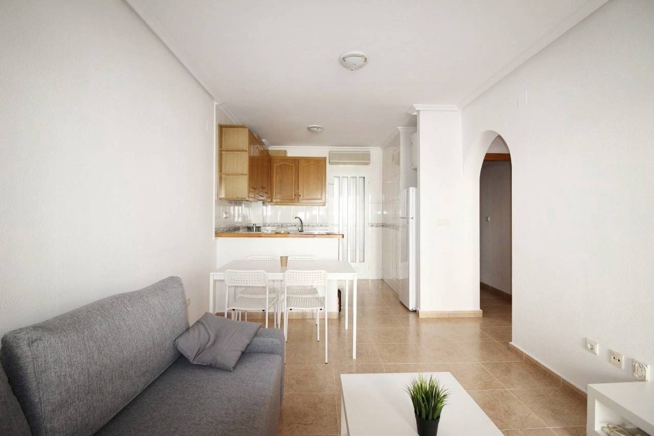 2 slaapkamer Bungalow te koop in Orihuela Costa met zwembad - € 132.000 (Ref: 9468120)