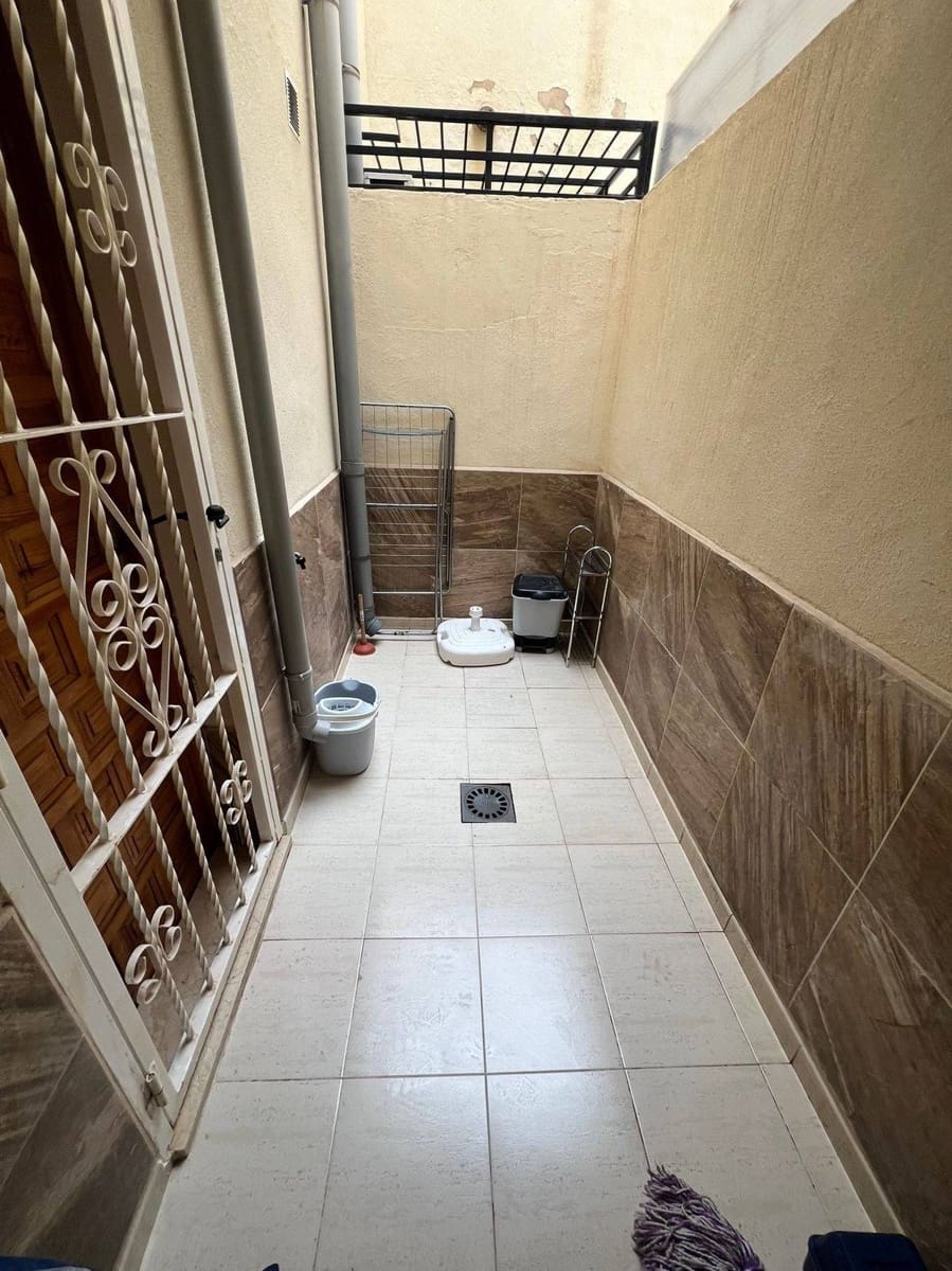 2 slaapkamer Bungalow te koop in Orihuela Costa met zwembad - € 132.000 (Ref: 9468120)