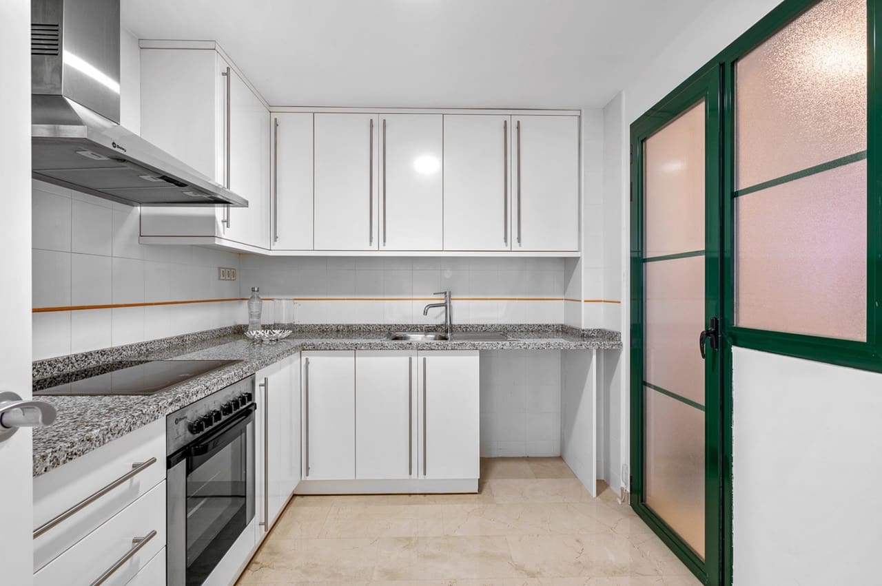1 soverom Leilighet til salgs i Finestrat med svømmebasseng garasje - € 305 000 (Ref: 9470298)
