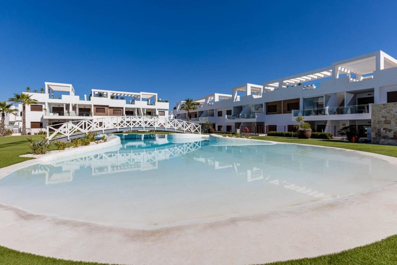 2 quarto Penthouse para venda em Los Balcones com piscina garagem - 289 500 € (Ref: 9470883)